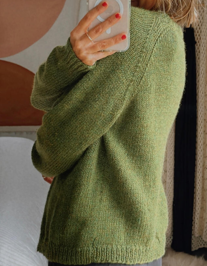 Hand-knitted Swamp Green Cardi // S/M