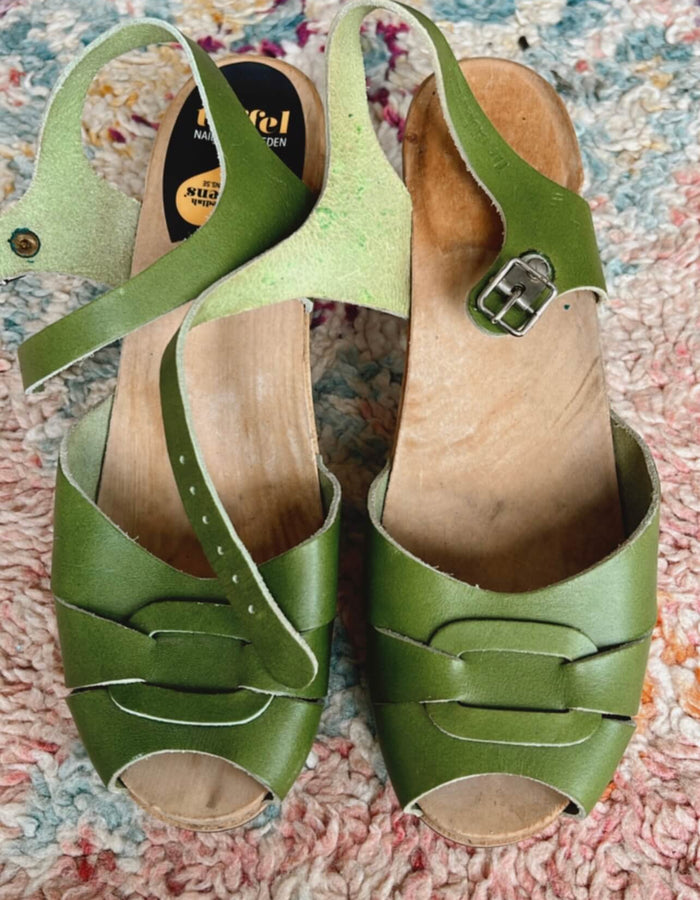 Swedish Hasbeens // Toffel Green Wooden-Heeled Clogs // EUR 41