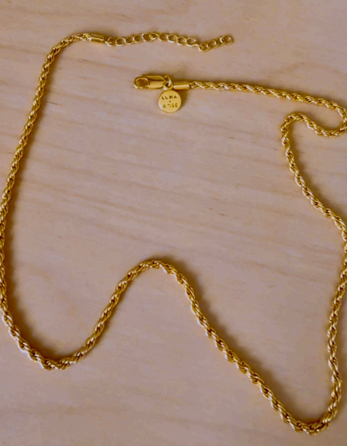 LUNA + ROSE // Rhode Island Twisted Rope Chain // 18 kt Gold