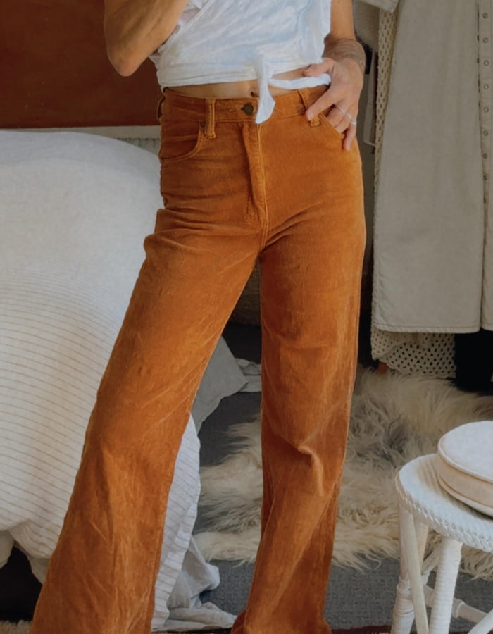 Rolla's Eastcoast // High Rise Flare // Caramel Cord // Size 26 (AUS/NZ 8)