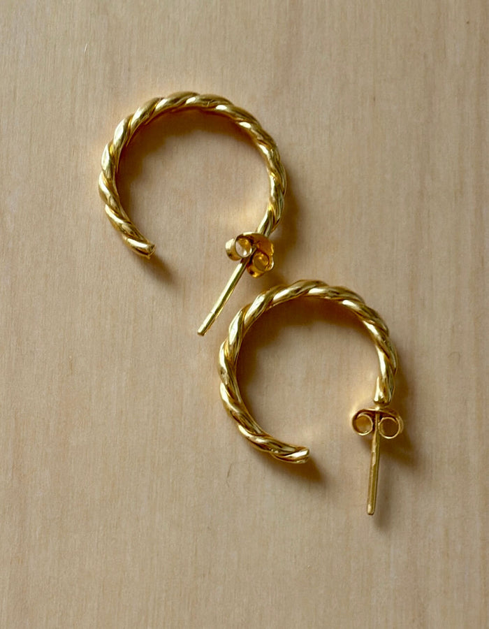 LUNA + ROSE // The Hudson Twisted Hoops // 18 kt Gold