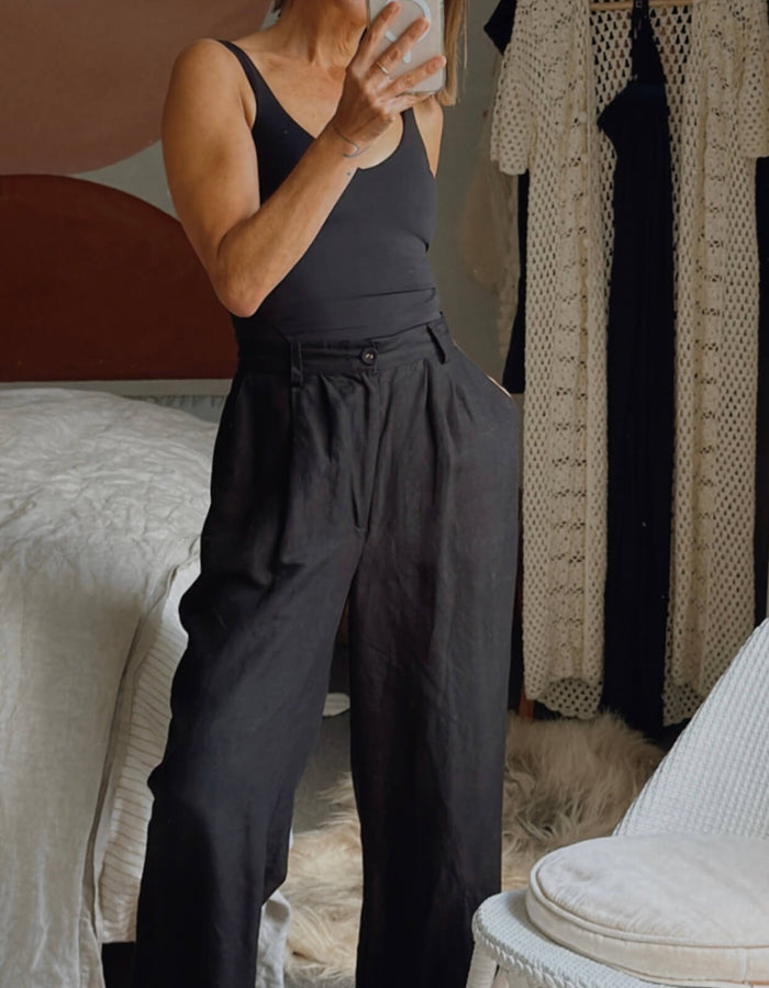 ROLLA'S // Chloe Pleat Linen Pants // Black // Size 8