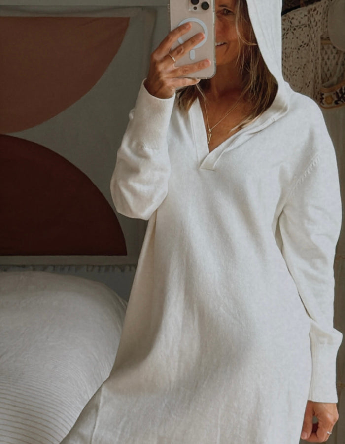 COUNTRY ROAD // Sweatshirt Dress // Cream // Medium