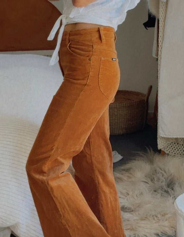 Rolla's Eastcoast // High Rise Flare // Caramel Cord // Size 26 (AUS/NZ 8)