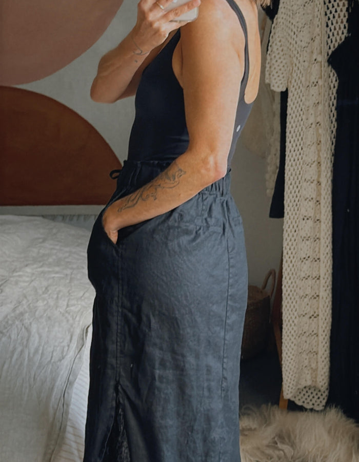 JUST JEANS // Linen Midi Skirt // Black // Small