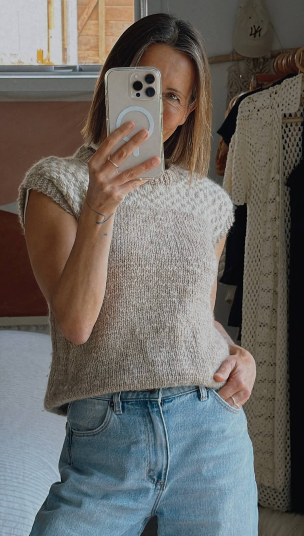 HAND-KNITTED VEST // Pure Wool // Biscotti/cream // Small