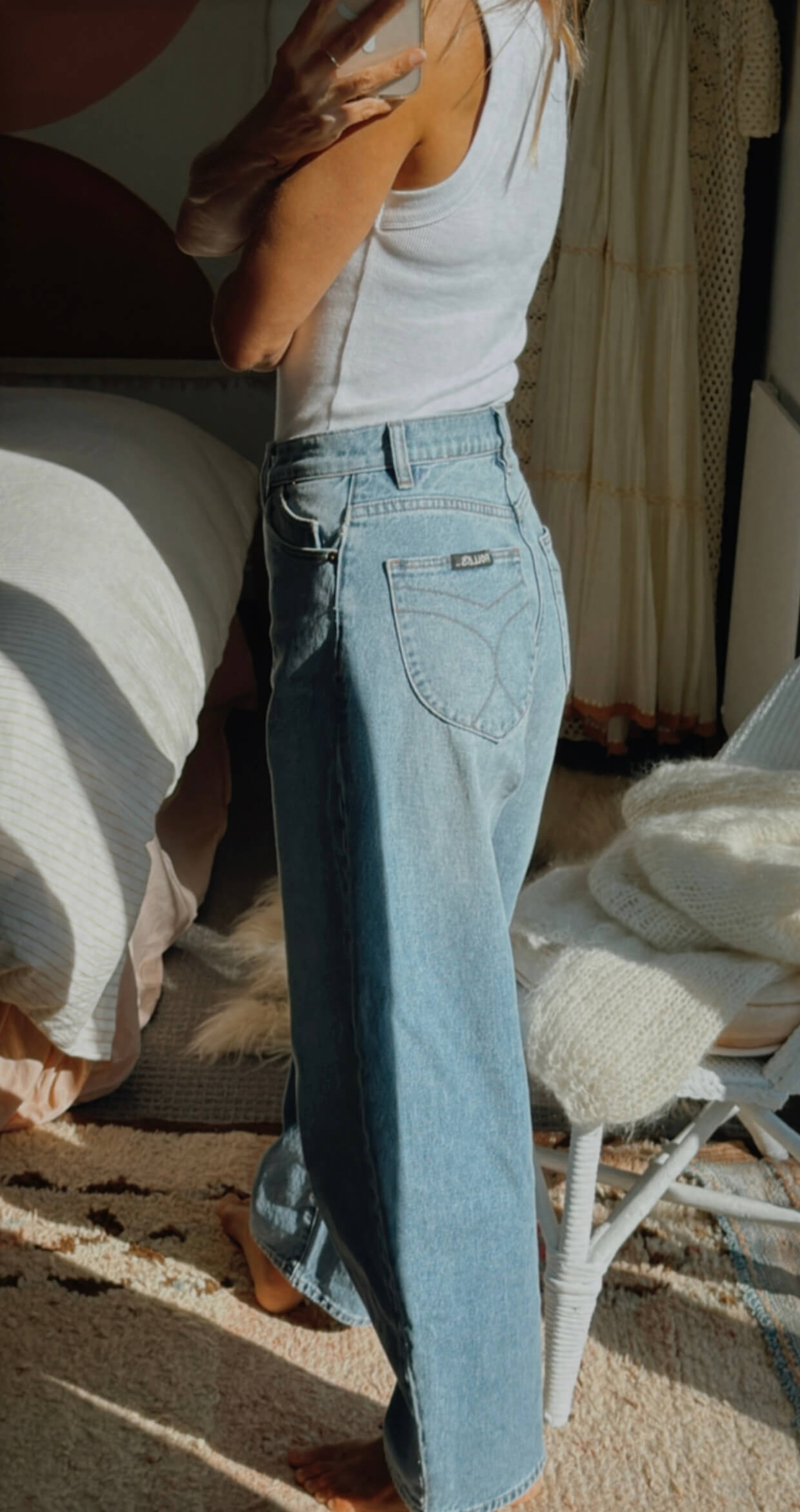 ROLLA'S // Gigi Barrel Jean // Brad Blue