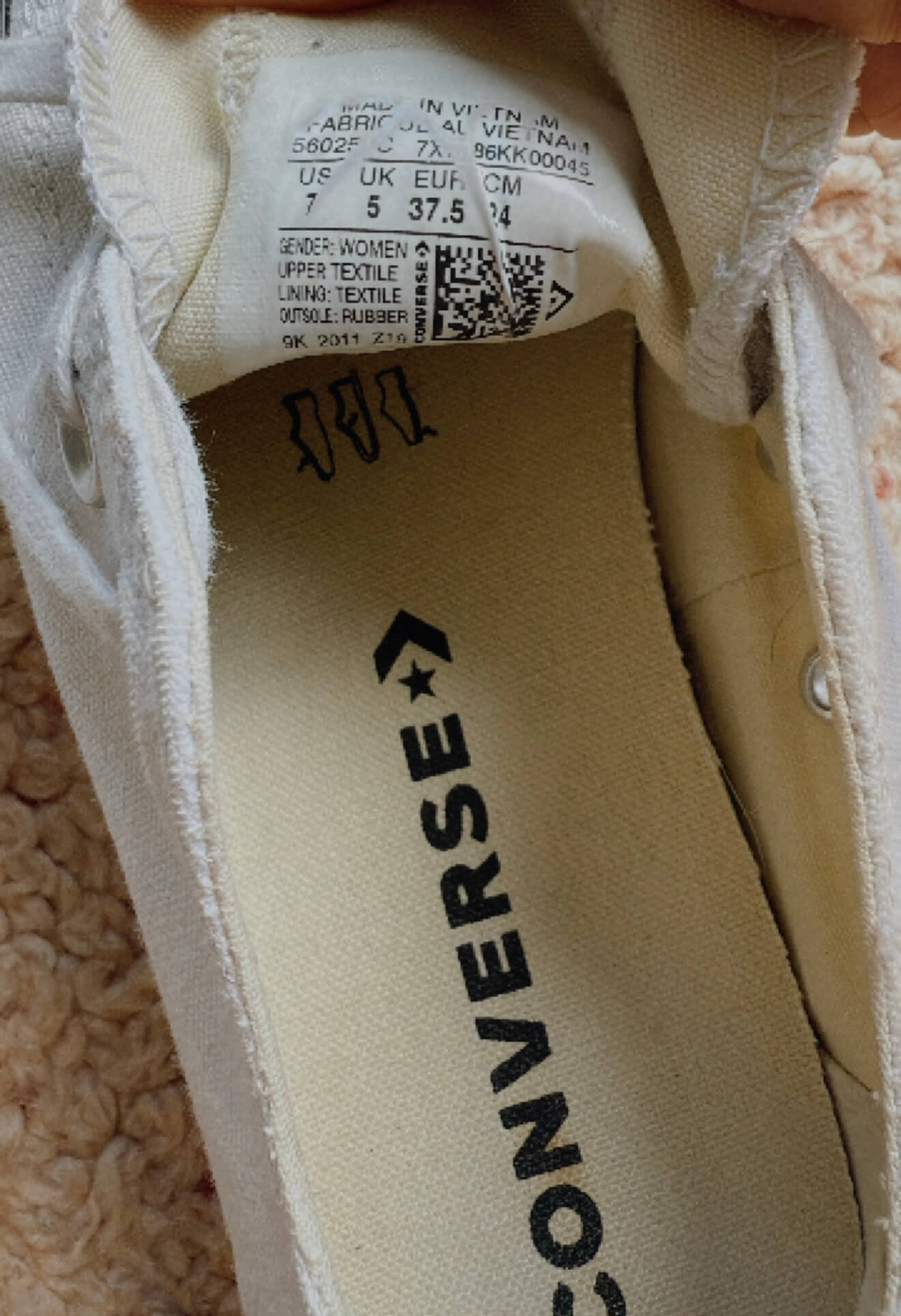 CONVERSE ALL STAR // Chuck Taylor Platform Sneakers // Size 37.5 (US 7/UK 5)