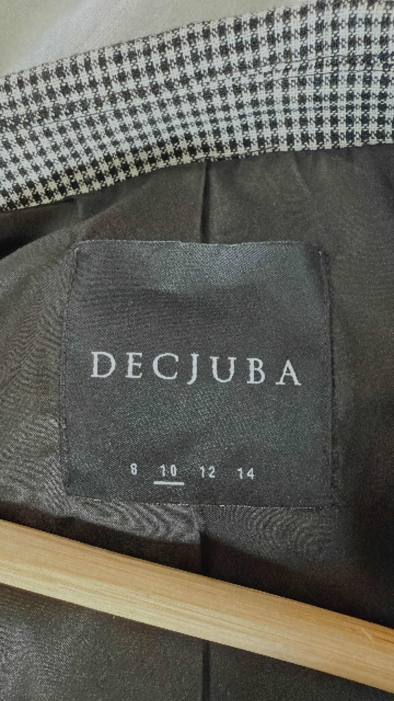 DECJUBA // Herringbone Blazer // Linen Blend // Size 10