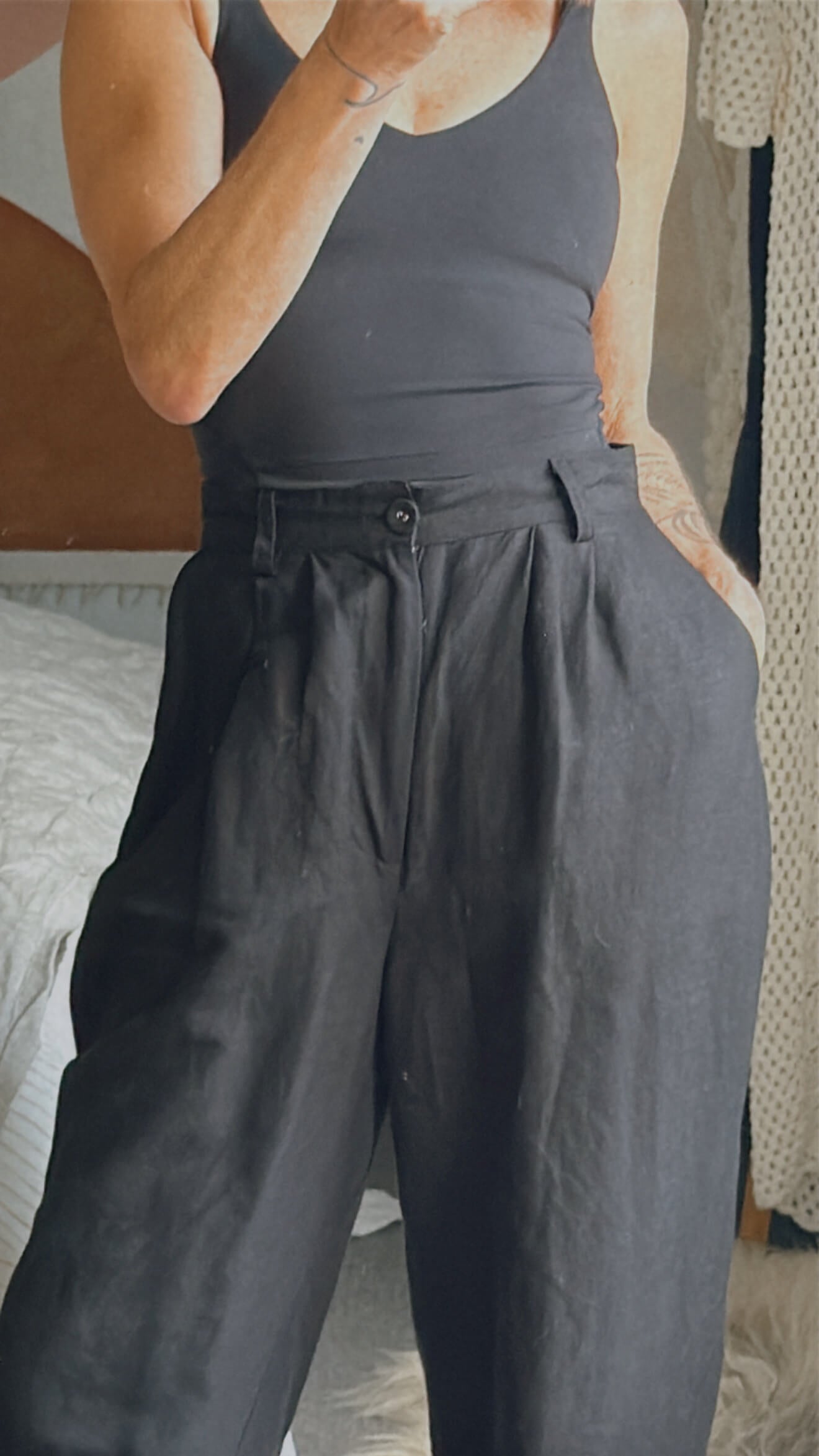 ROLLA'S // Chloe Pleat Linen Pants // Black // Size 8