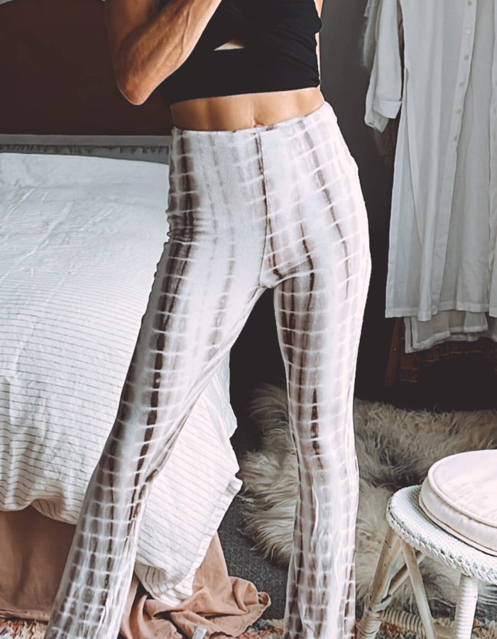 TIGER MIST // Tie-Dye Flares // XXS