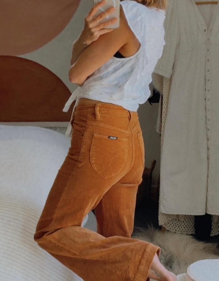 Rolla's Eastcoast // High Rise Flare // Caramel Cord // Size 26 (AUS/NZ 8)