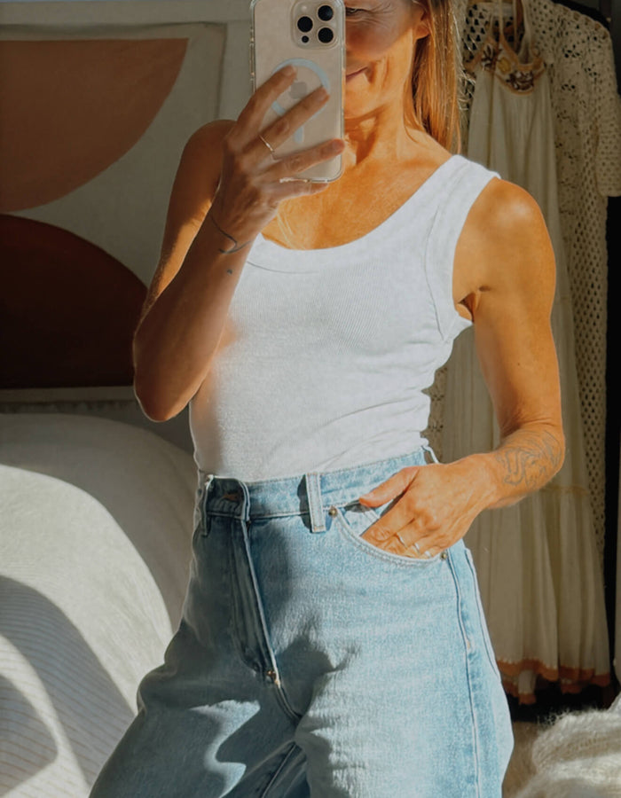 ROLLA'S // Gigi Barrel Jean // Brad Blue