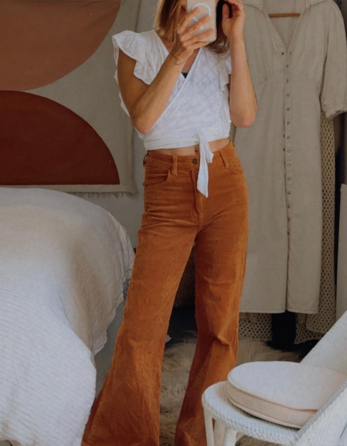 Rolla's Eastcoast // High Rise Flare // Caramel Cord // Size 26 (AUS/NZ 8)