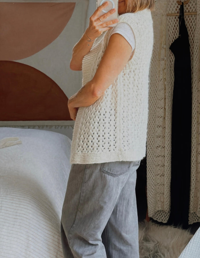 CROCHET VEST // Pure Wool // Cream // Free Size