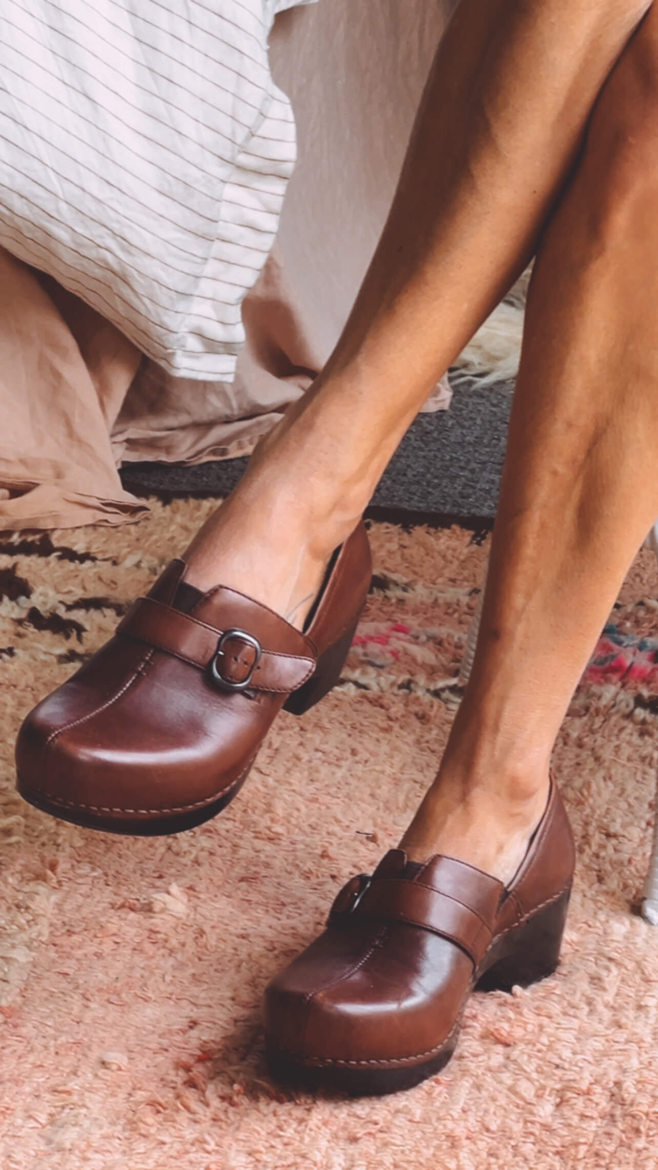 DANSKO // Tamara Burnished Berry // Leather Clogs // EUR 39