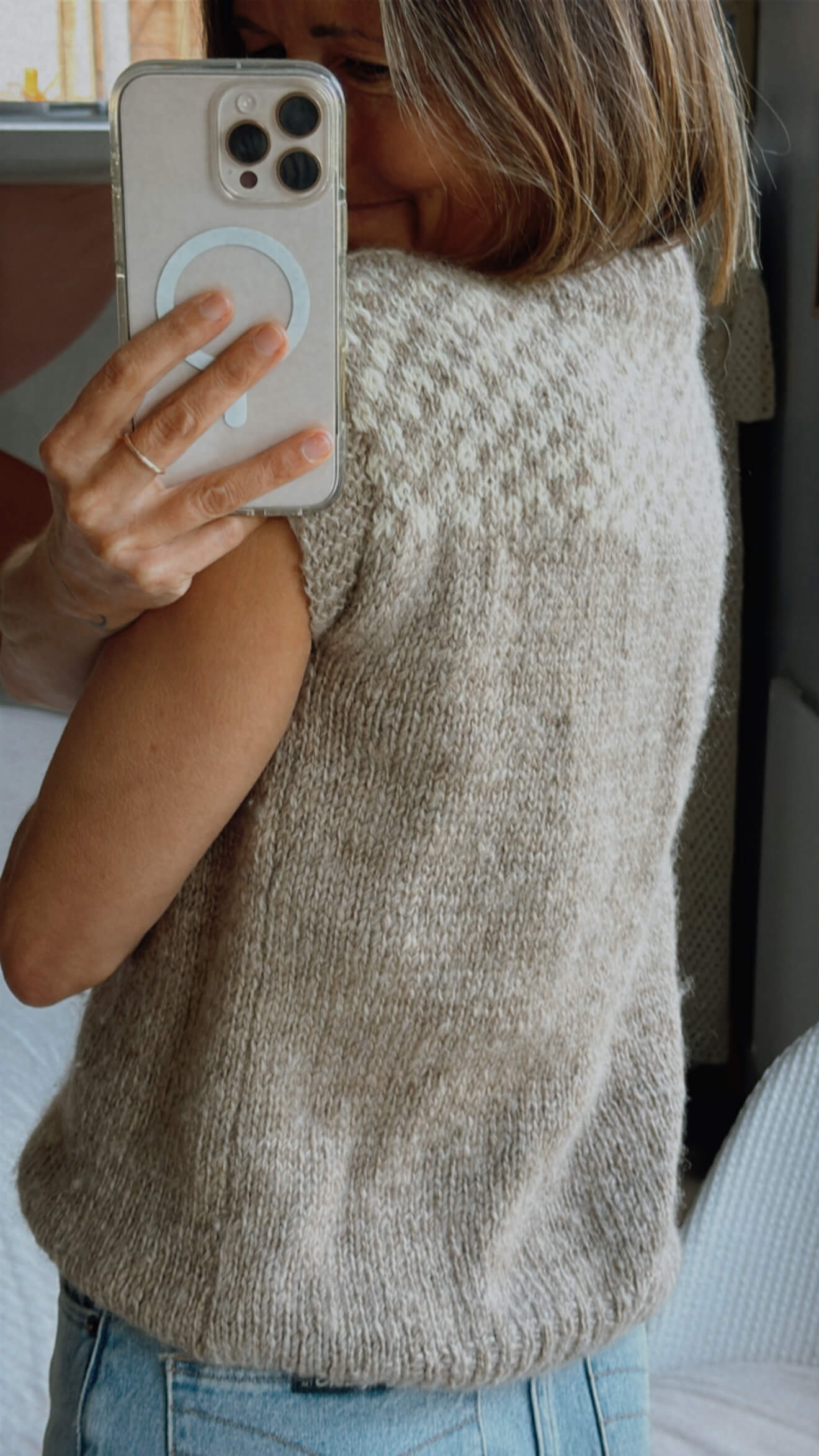 HAND-KNITTED VEST // Pure Wool // Biscotti/cream // Small