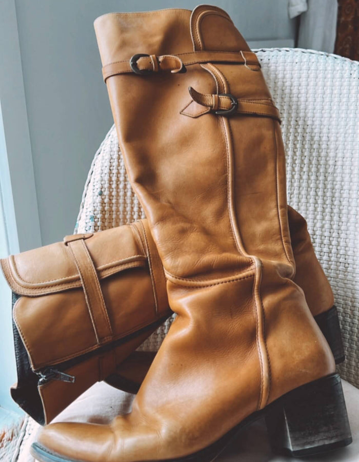 Tan Leather Knee-High Boots by Lavorazione Artigiana // Size 39