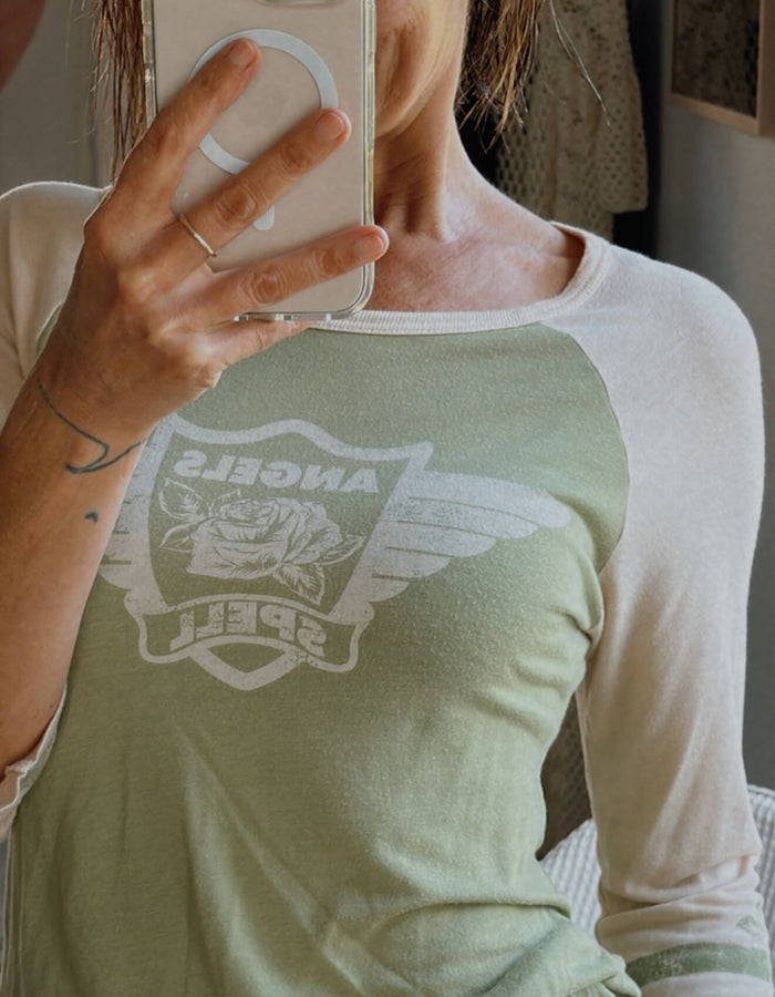 SPELL & THE GYPSY COLLECTIVE // Angels Raglan Tee // Small