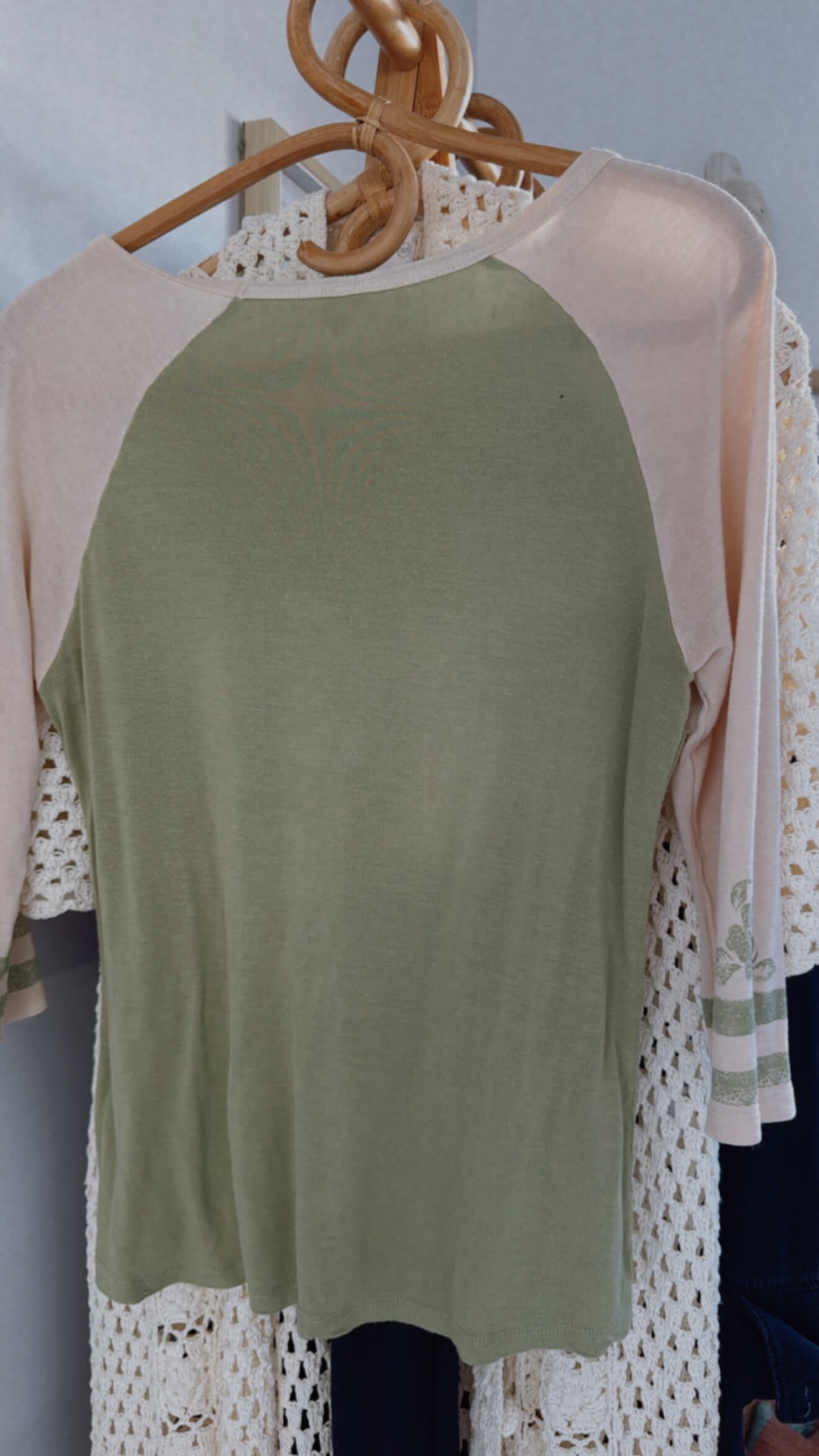 SPELL & THE GYPSY COLLECTIVE // Angels Raglan Tee // Small