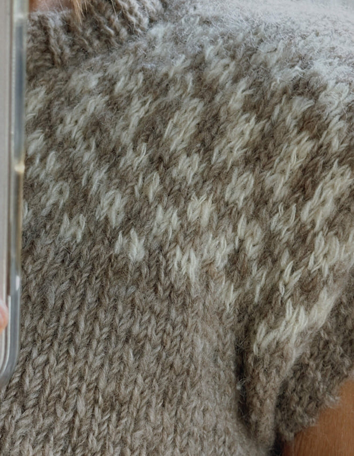 HAND-KNITTED VEST // Pure Wool // Biscotti/cream // Small