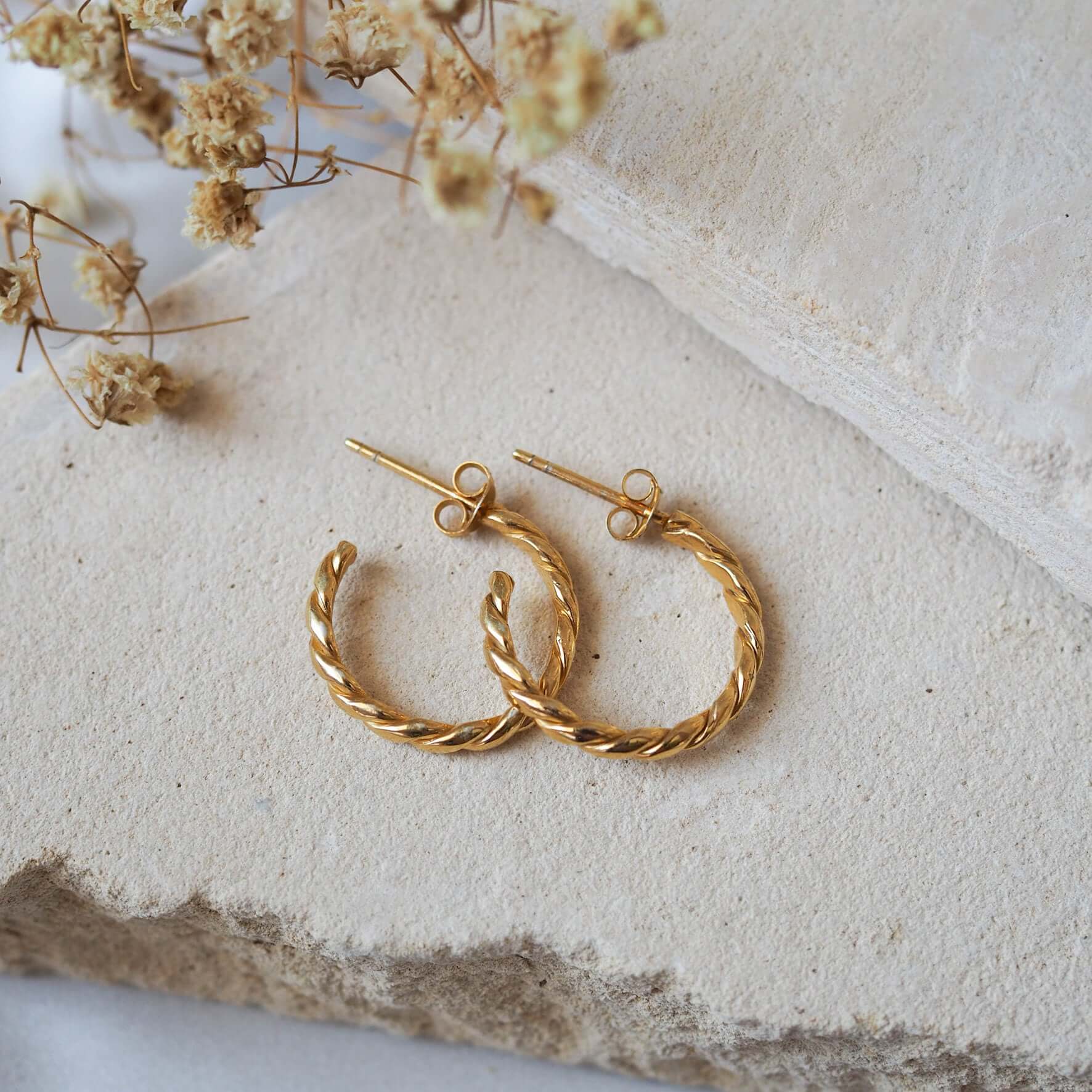 LUNA + ROSE // The Hudson Twisted Hoops // 18 kt Gold