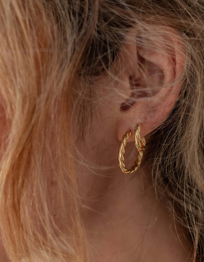 LUNA + ROSE // The Hudson Twisted Hoops // 18 kt Gold