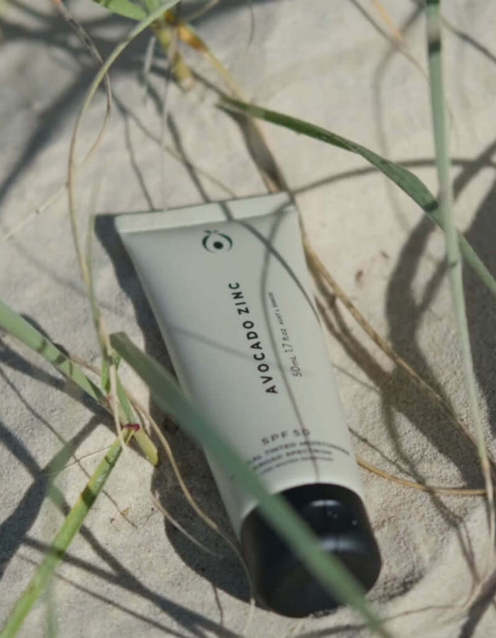 Avocado Zinc SPF 50 Natural Tinted Moisturiser - Medium/Dark // 50 mL