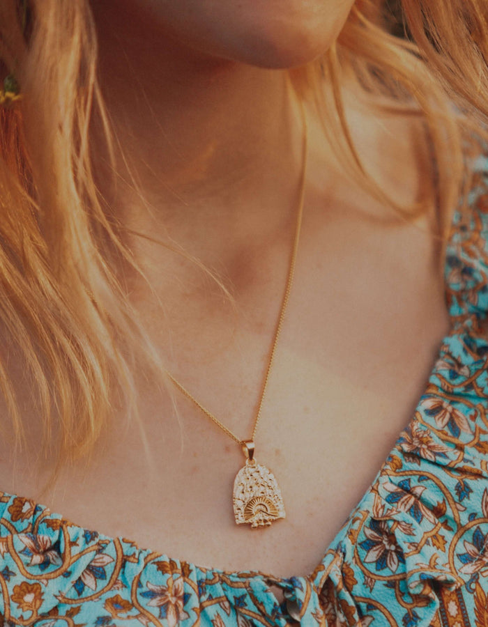 ARNHEM x LUNA + ROSE // 'Here Comes The Sun' // Pendant Necklace // Gold