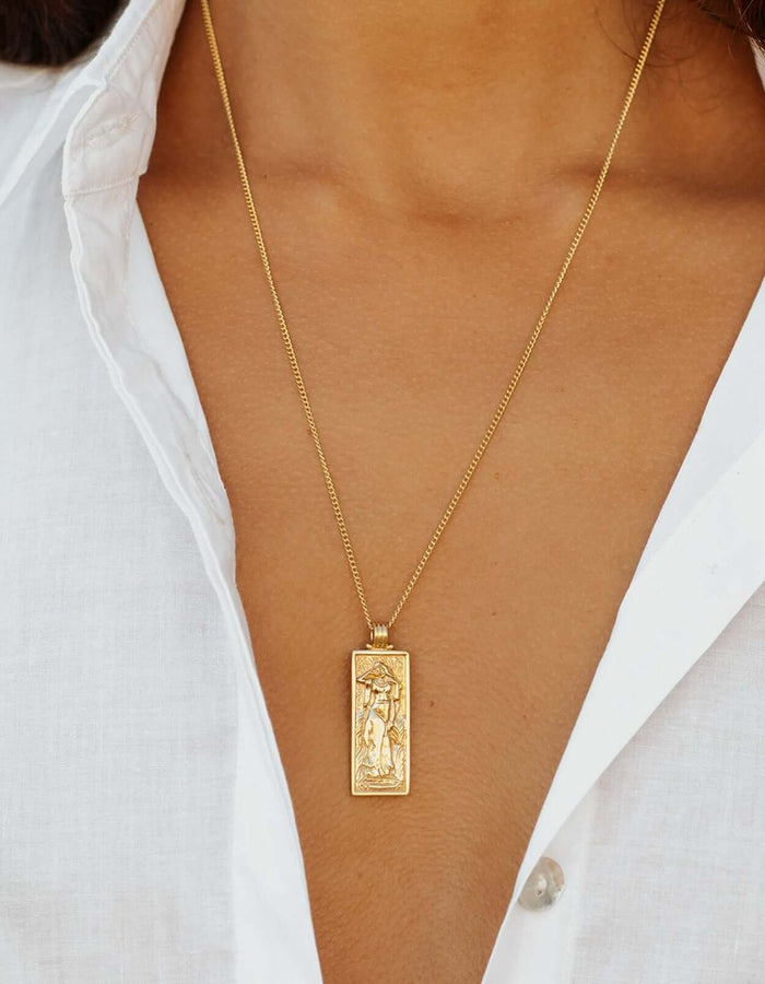 LUNA + ROSE // Freyja Goddess Of Love // Pendant Necklace // Gold