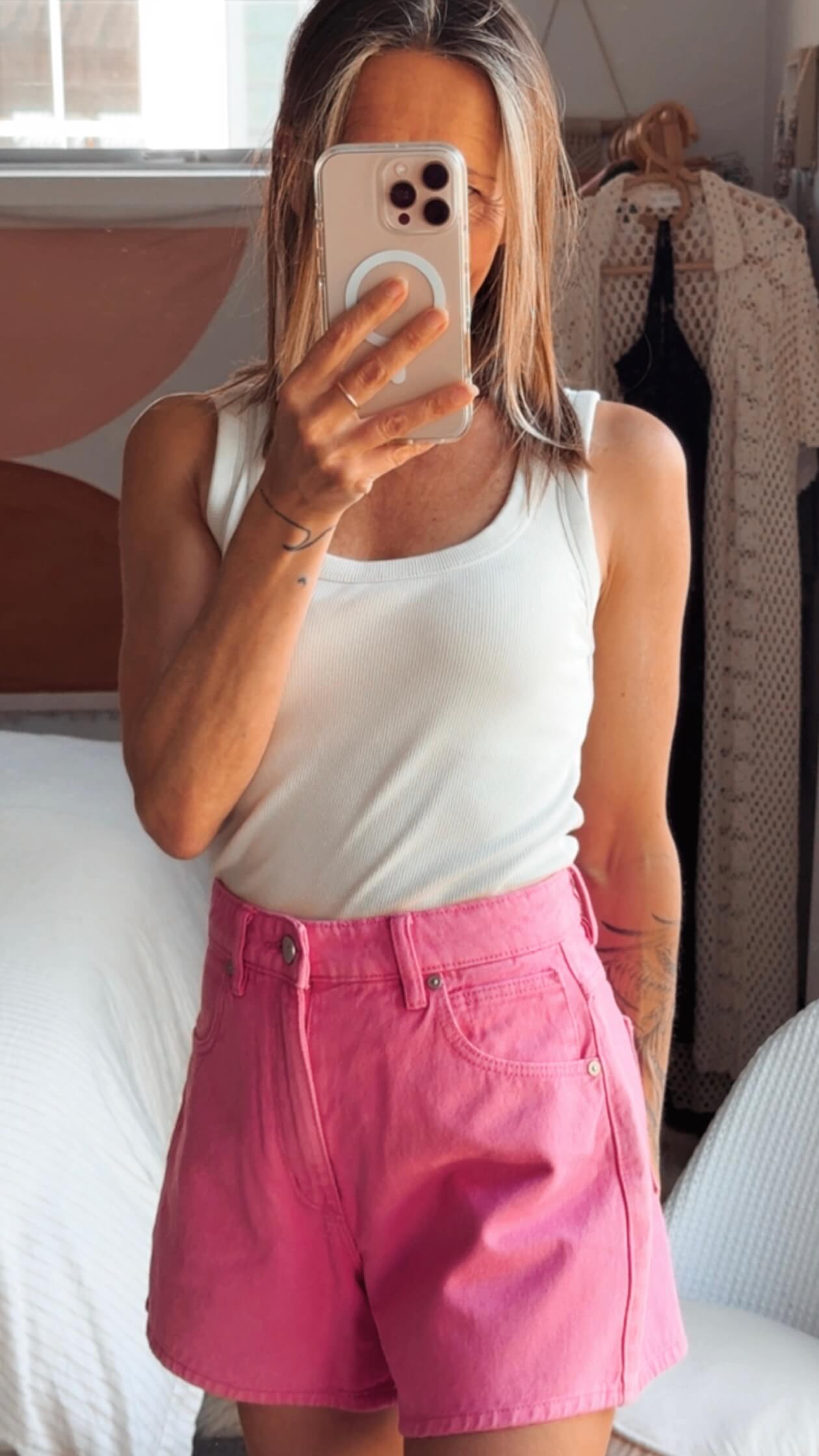 ABRAND // Venice Short // Size 24 (6)