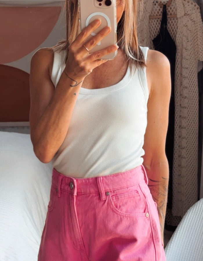 ABRAND // Venice Short // Size 24 (6)