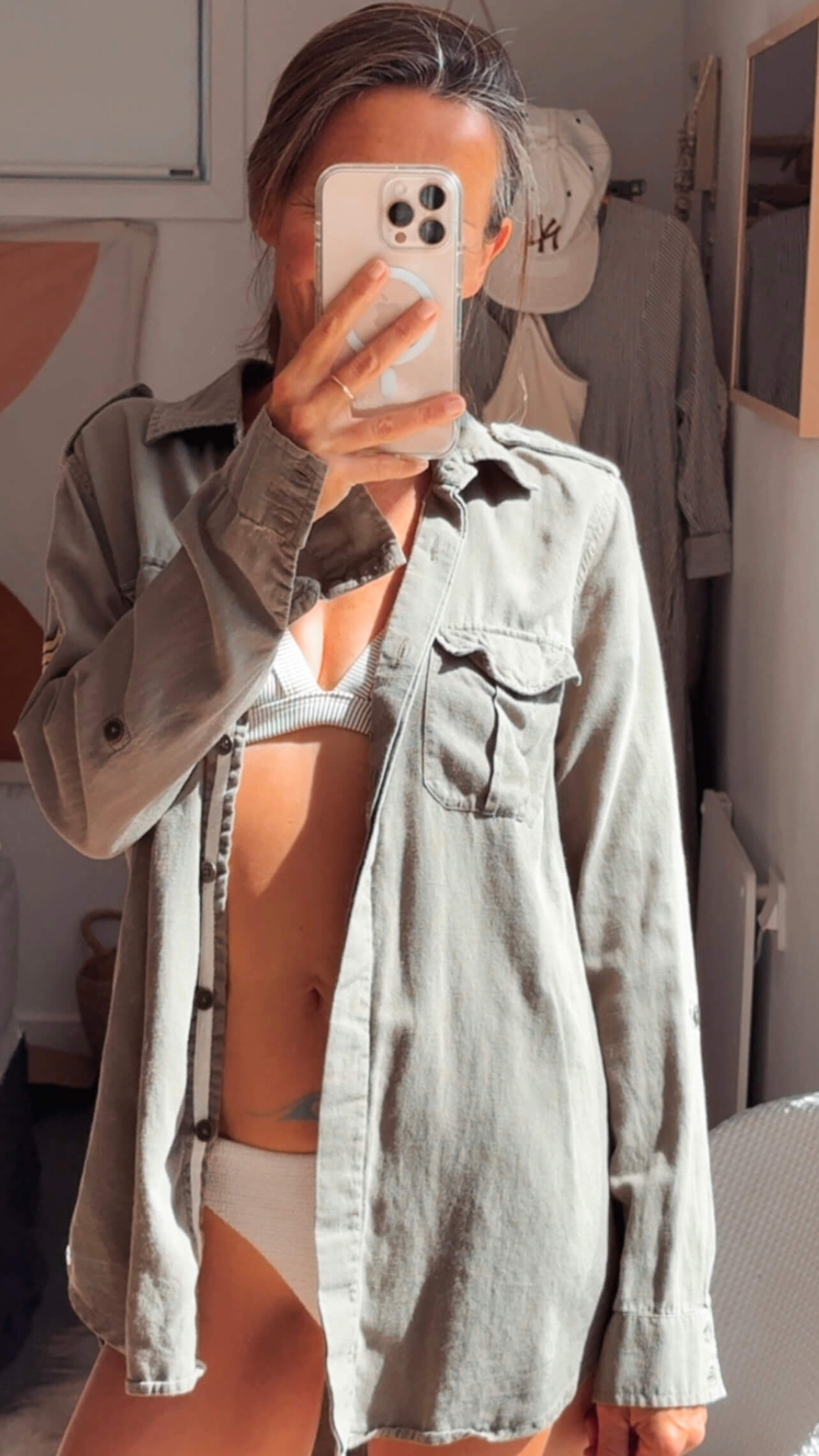 ROXY // Mountains & Waves Army Shirt // Small