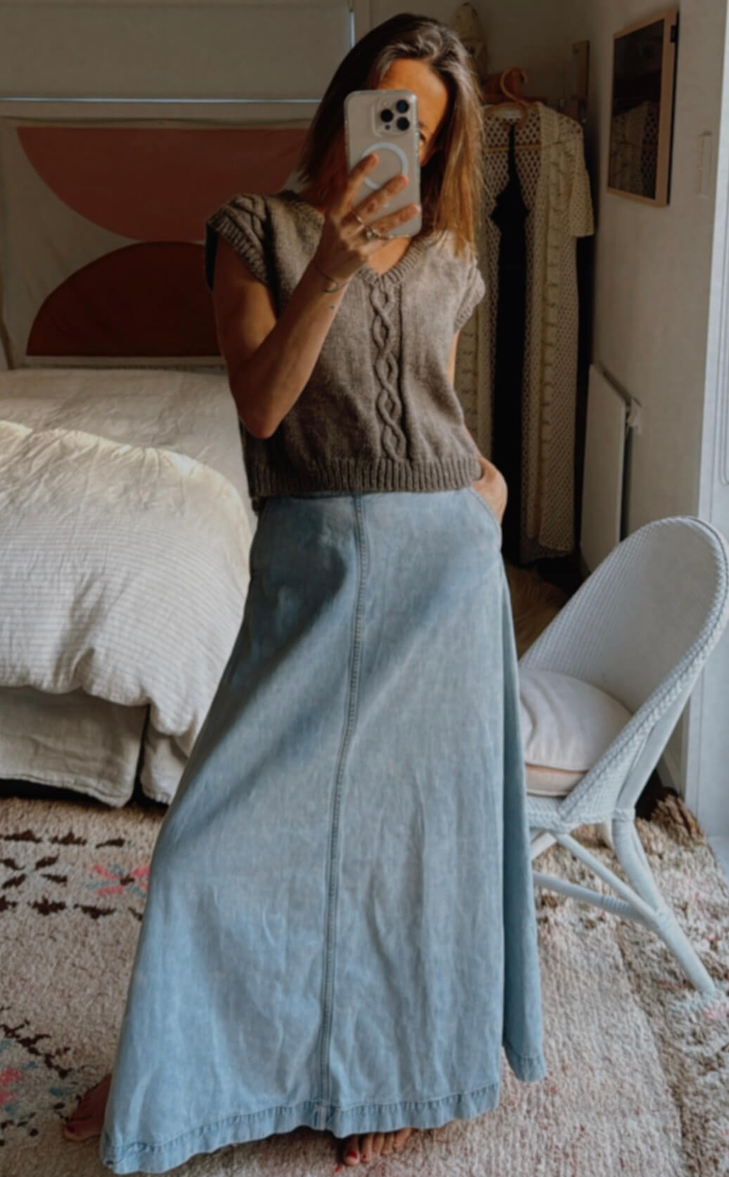 HAND-KNITTED VEST // Pure Wool // Carob // Free Size