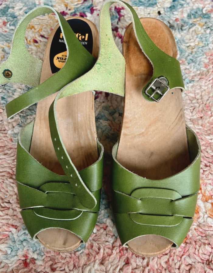 Swedish Hasbeens // Toffel Green Wooden-Heeled Clogs // EUR 41