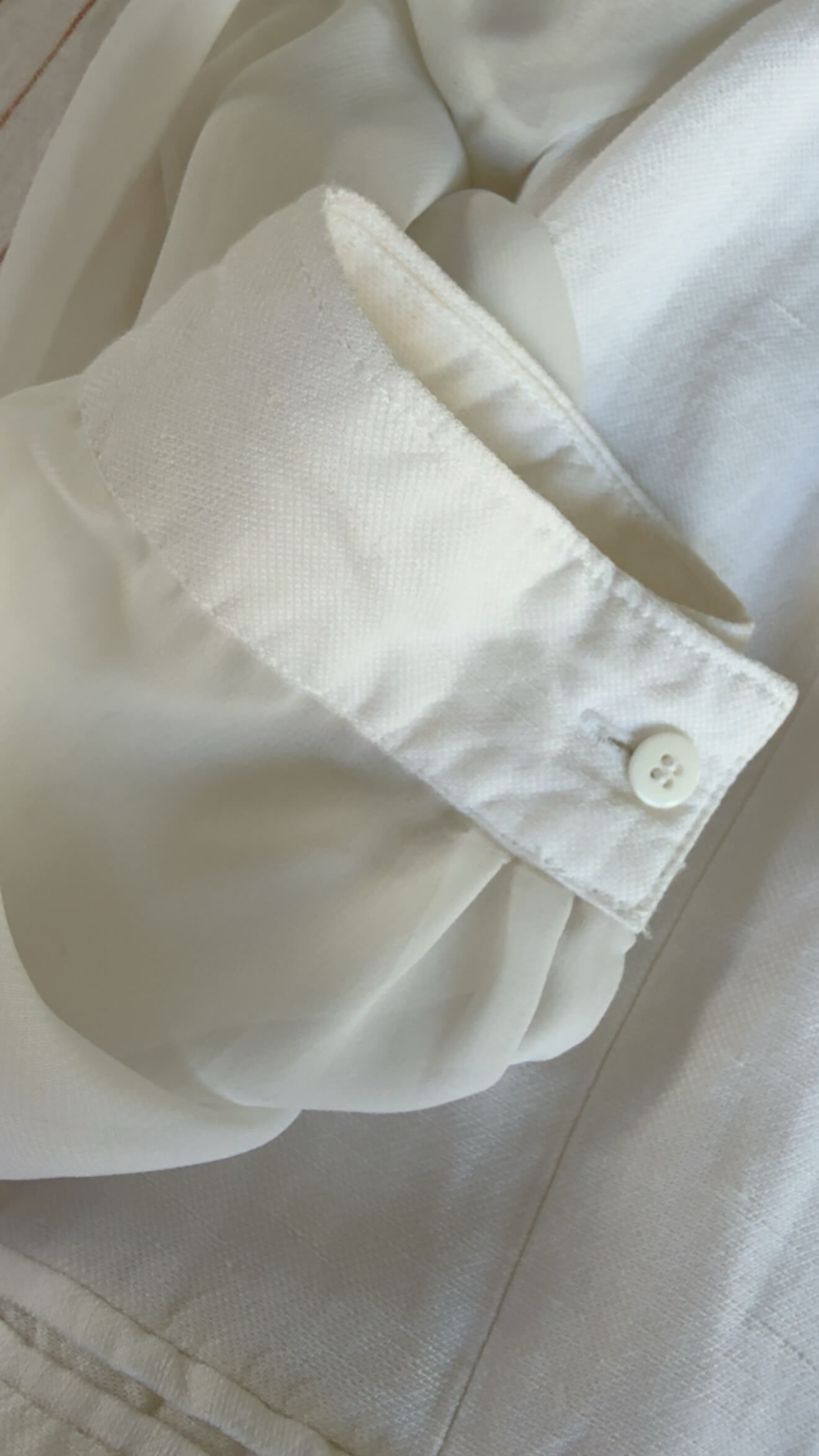 WanLi // White Linen Blazer/Sheer Sleeves // Small