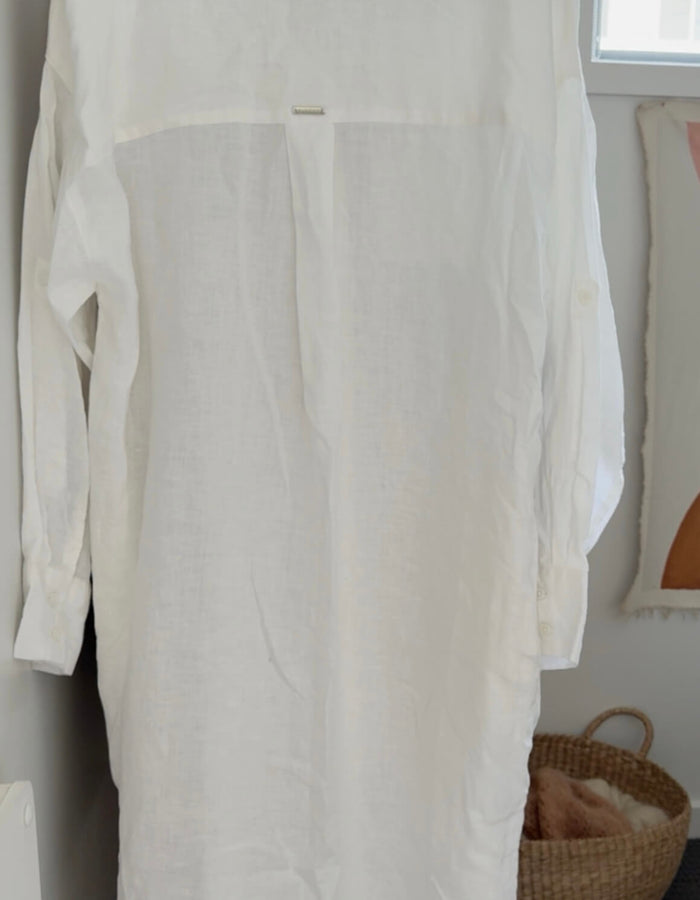 DECJUBA // Linen Shirt Dress // Free Size (AU XL)