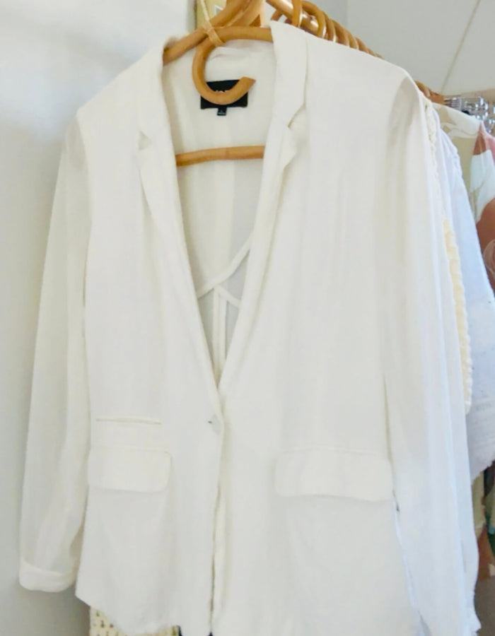 WanLi // White Linen Blazer/Sheer Sleeves // Small