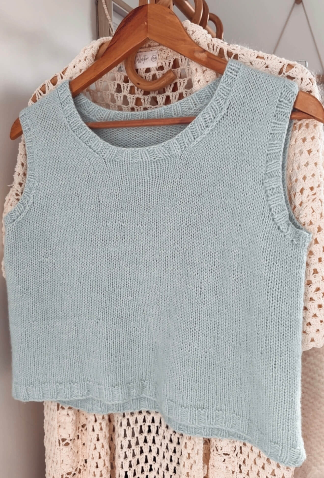 HAND-KNITTED VEST // Pure Wool // Duck Egg Blue // Small