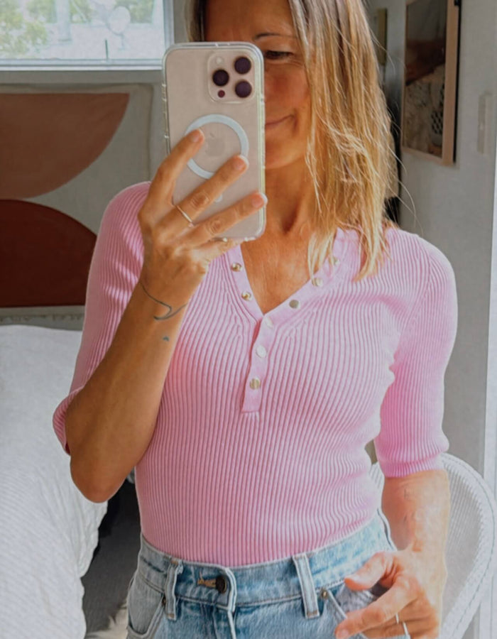 DECJUBA // Pink Ribbed Tee // Small