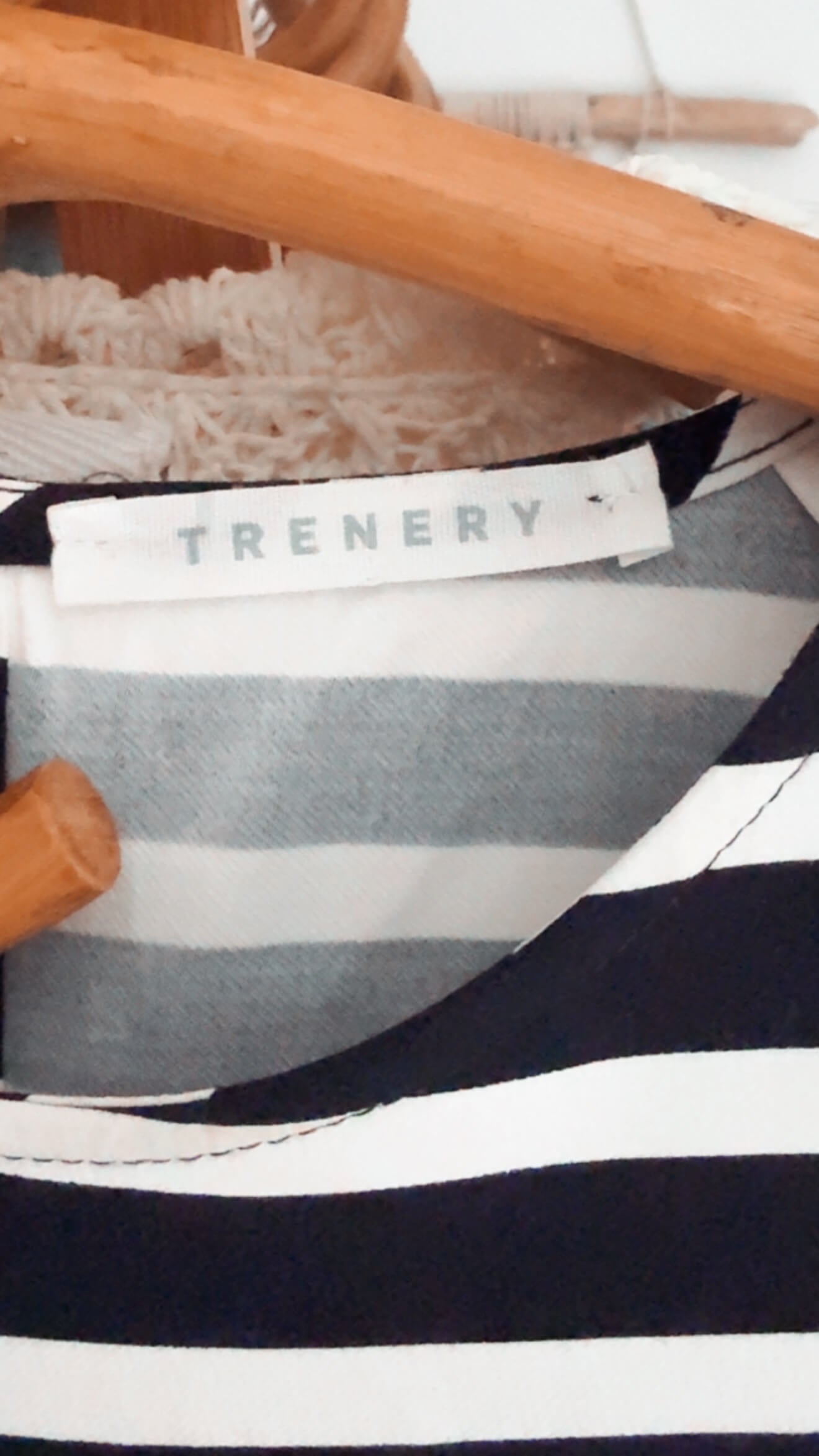 TRENERY // Navy Striped Crew Top // Small