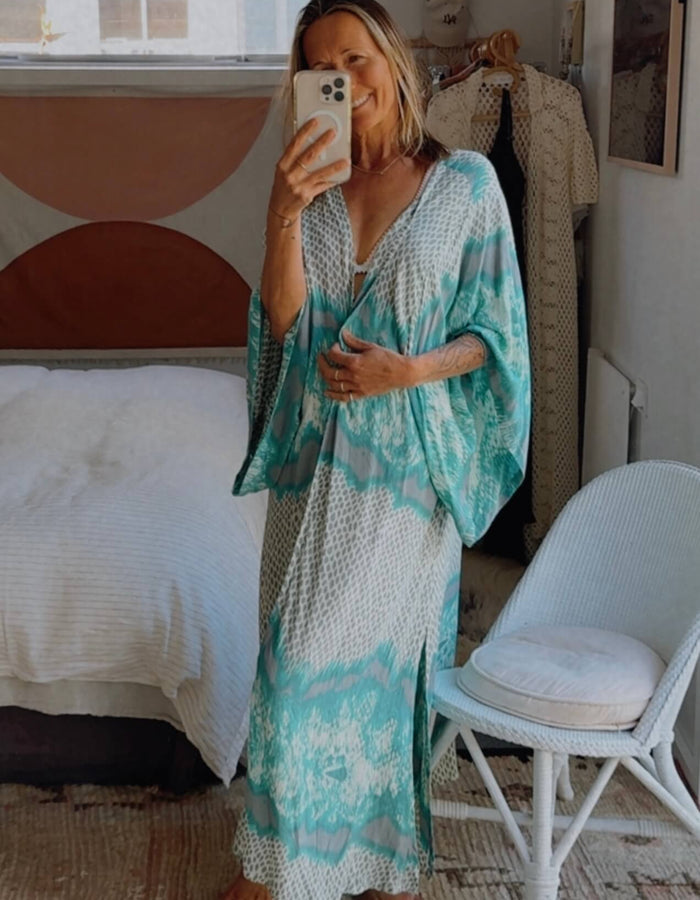 SOVEREIGNTY & SOUL // Miami Turquoise Kimono // Free Size