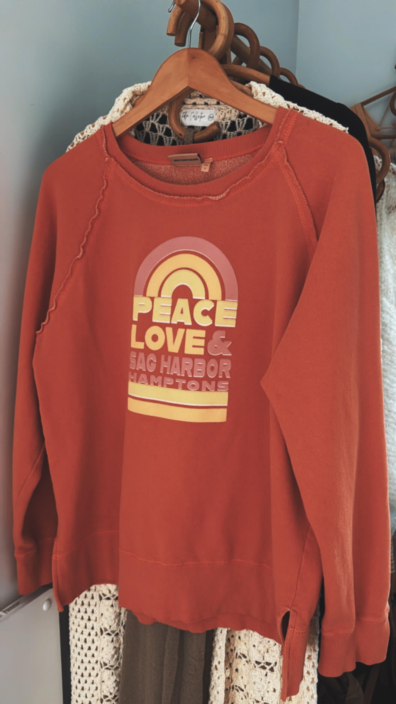 TECHSTYLES - A CALIFORNIA COMPANY Peace Love Sweatshirt // Orange // XL