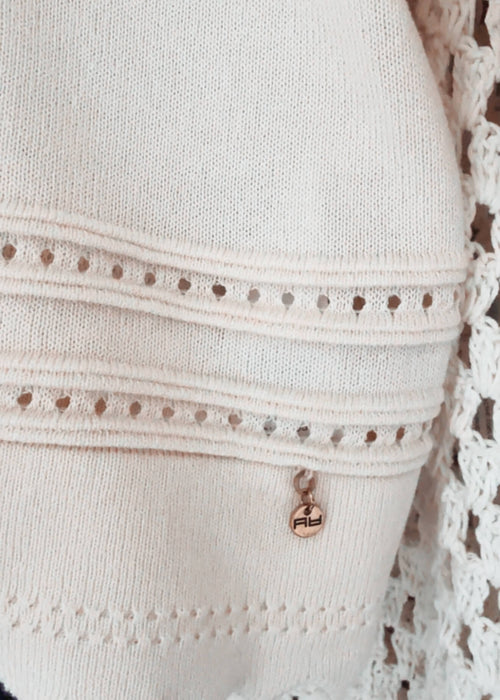 ARTIGLI // SHORT-SLEEVE SWEATER // Vanilla // Small
