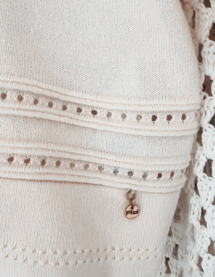 ARTIGLI // SHORT-SLEEVE SWEATER // Vanilla // Small