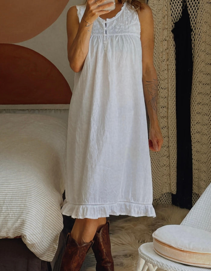 VINTAGE White Cotton Dress II // Small