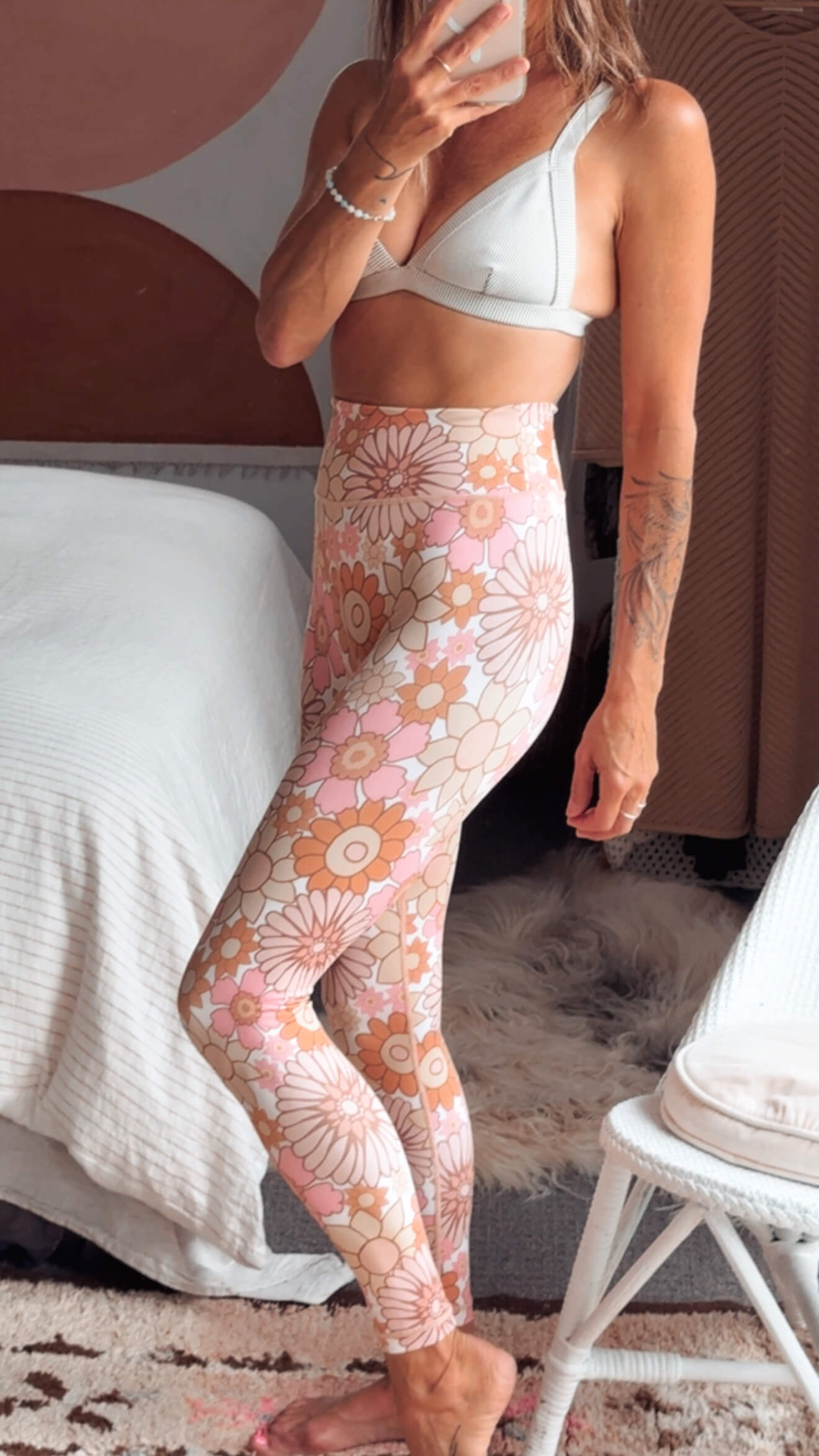 KAVALA COLLECTIVE // Yoga Pants // Flower Power // XS