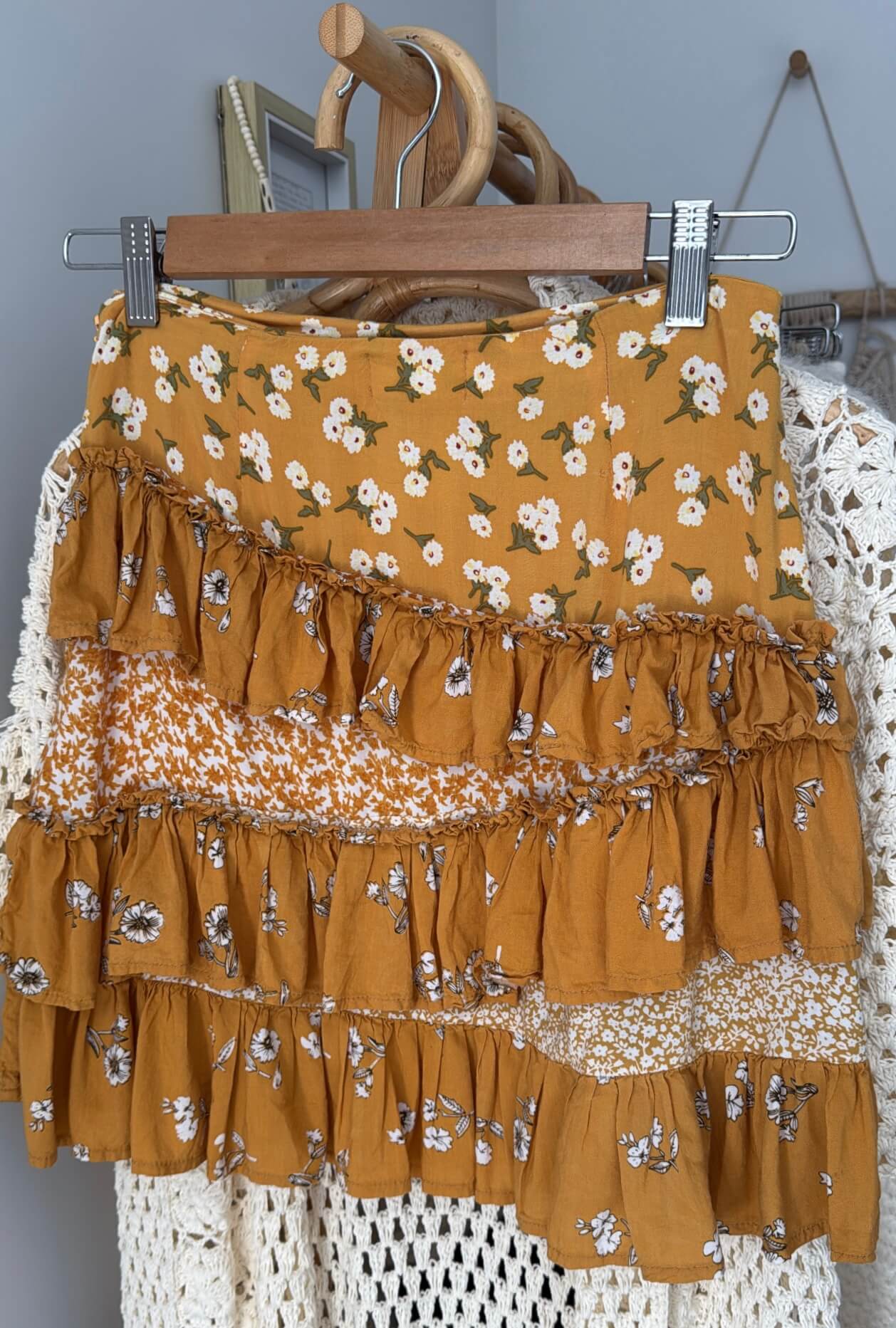 BAMBOO BLONDE // Lory Mini Skirt // Size 6