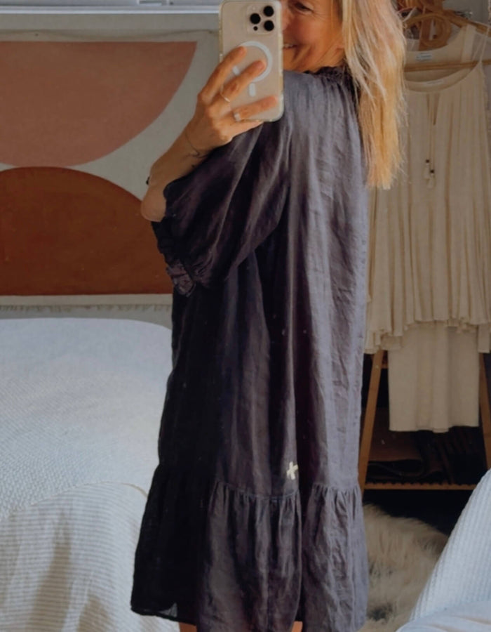STELLA + GEMMA // Linen Shift Dress // Black // Size 14