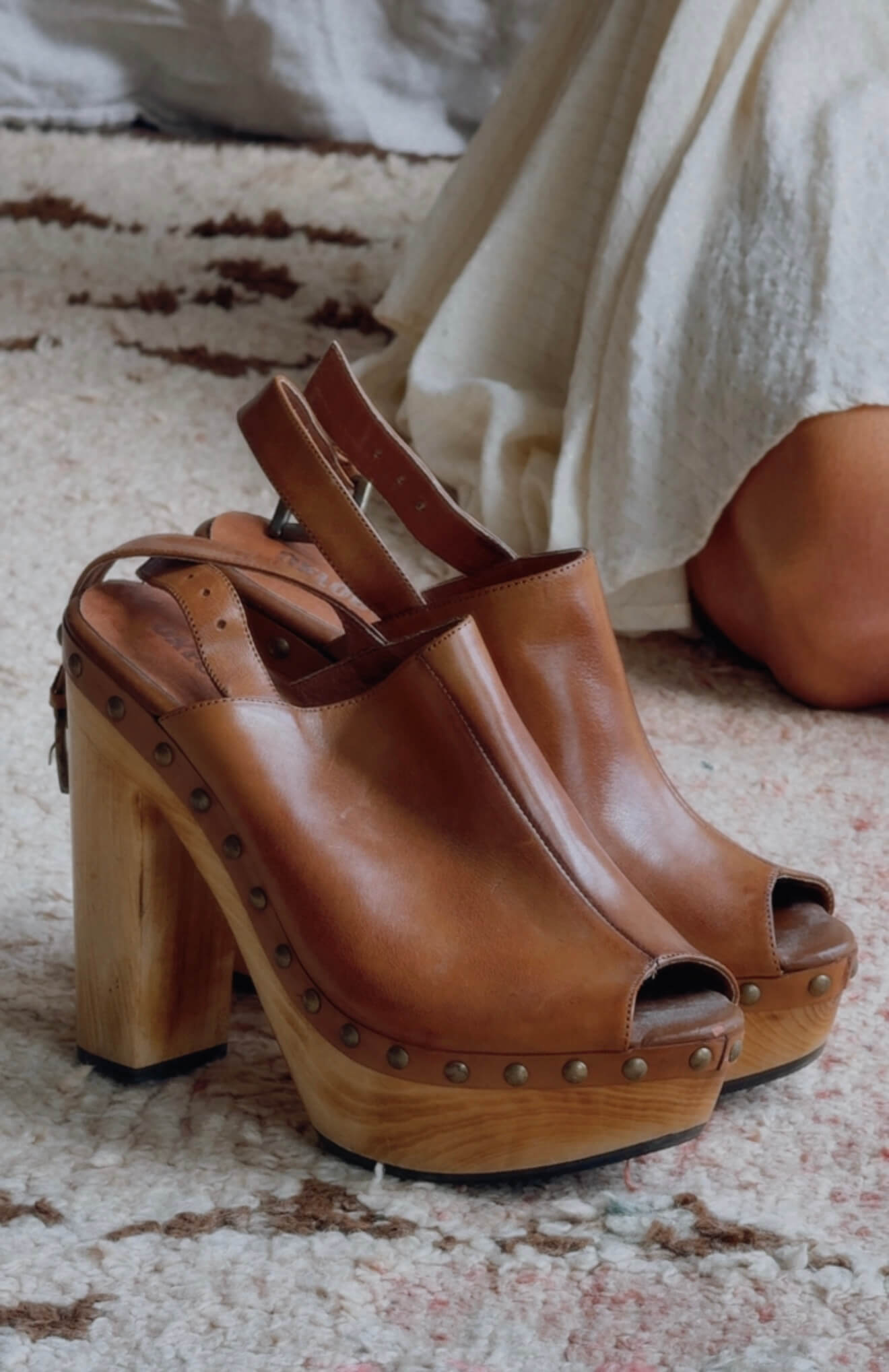 OXFORD // Tan Leather Heels // Size 38/8